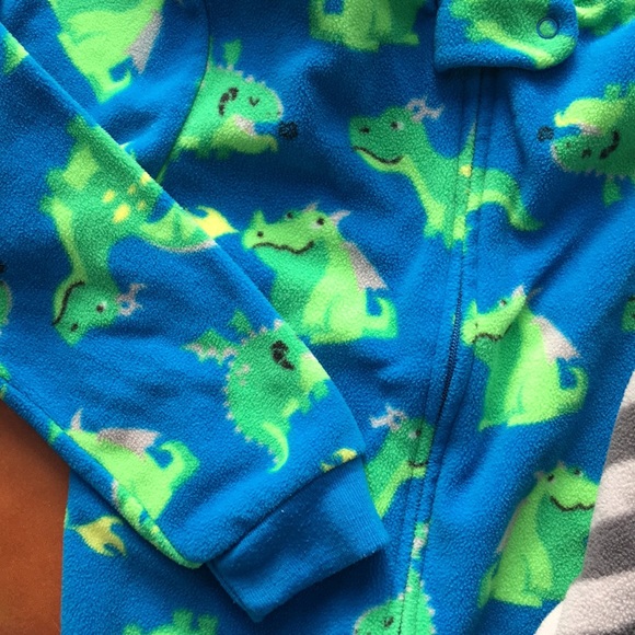 Lot of 2 Matching Dragon Fleece Footie Sleepers 4T - Picture 3 of 5